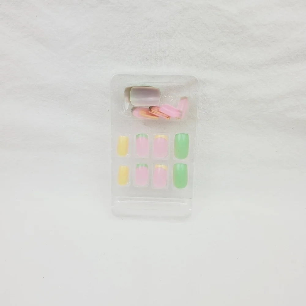 24 Pieces Fake Press On Nails